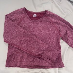 Cropped workout top/ has thumb holes/ very breathable